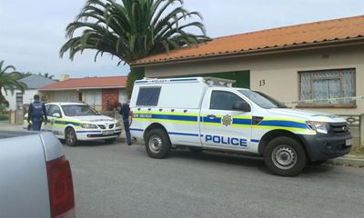 Man byna 2 dae in George-Suid huis vasgebind