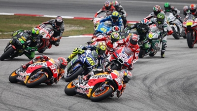Rossi smoked out in Italian MotoGP mayhem
