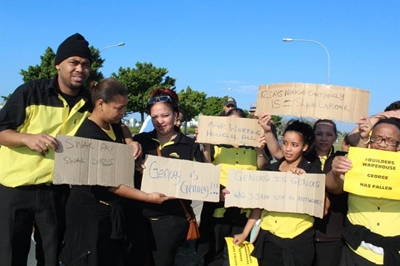Builders Warehouse workers strike