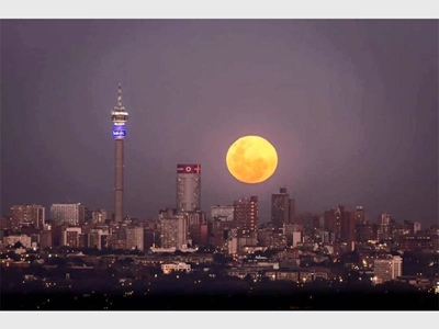 Strawberry moon coincides with winter solstice
