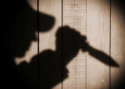 Robbers attack defenceless motorist