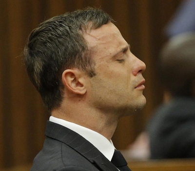 Oscar back behind bars