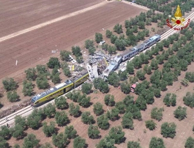 12 killed in Italy train crash