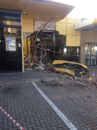 Truck crashes into restaurant