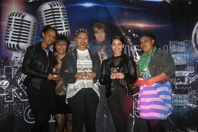 6 Dring deur na SA Karaoke