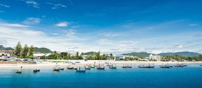 Thailand blasts target Phuket and Hua Hin tourist spots