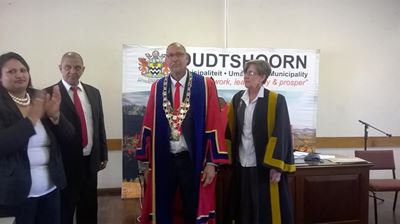 Nuwe Oudtshoorn-burgemeester verkies