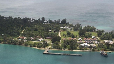 Australia to close Manus Island asylum centre