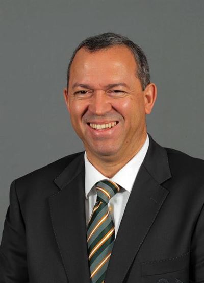 Saru president steps down