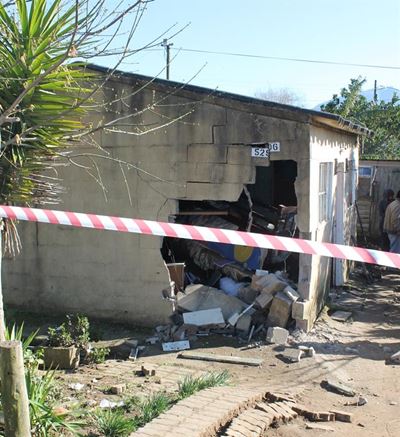 Motor ry tot in slaapkamer