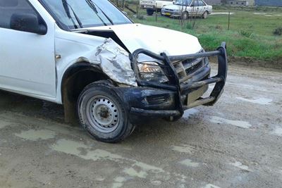 Groot skade na bakkies bots