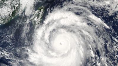 Super typhoon barrels toward China, Taiwan