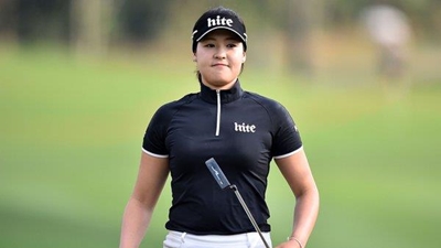 Chun & Park lead as Hull slips back
