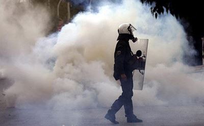 Cops fire tear gas, rubber bullets to disperse protesting university students