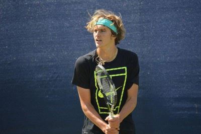 Zverev stuns Wawrinka as Inglot wins doubles title