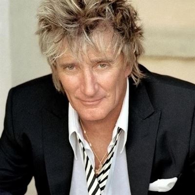 Rod Stewart receives knighthood