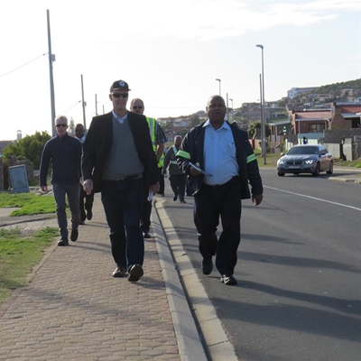 Minister launches walking bus initiative