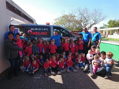 Ambulans besoek kleuterskool