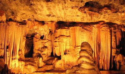 VIDEO: Cango Caves open after earthquake