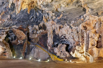 Earthquake: Cango Caves are open