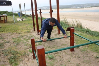 VIDEO: Stilbaai buitelug-gimnasium amptelik oop