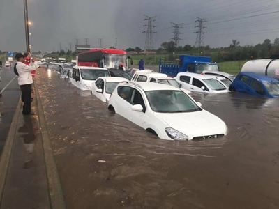 Johannesburg traffic mayhem after floods