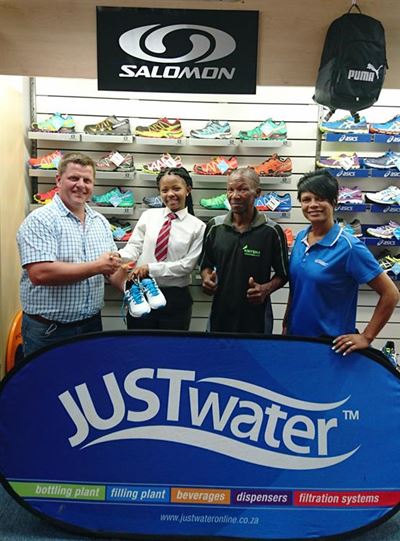 Nuwe hardloopskoene vir kaalvoet atleet
