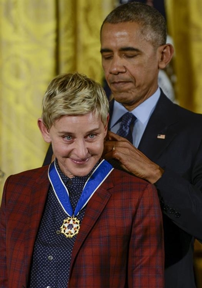Ellen DeGeneres receives Medal of Freedom