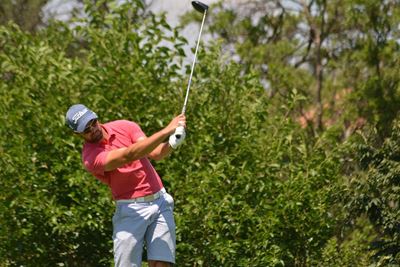 Arnoldi first round front man at Centurion