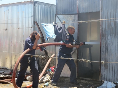 Gesin haweloos na sinkhuis afbrand