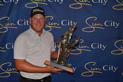 Strydom shows them all at Sun City
