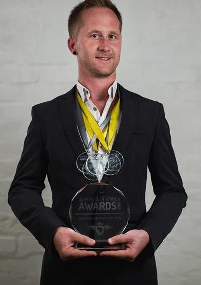 Photographer gets top award