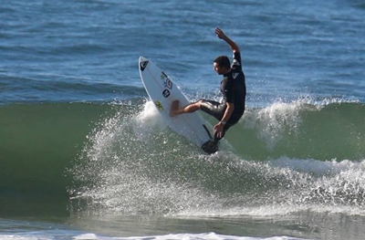 Amputee surfer takes bronze at world event