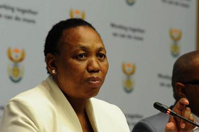 Minister Motshekga applauds class of 2016