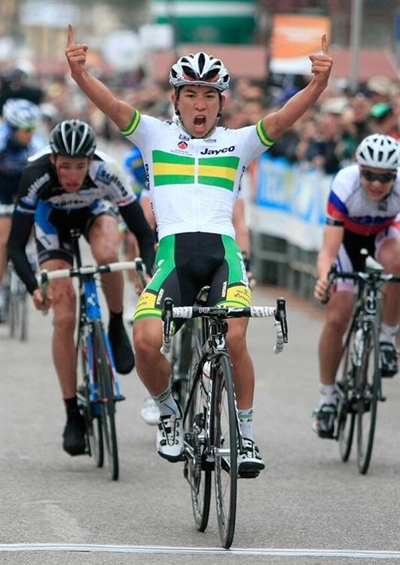 Ewan sprints to stage three win at Tour Down Under