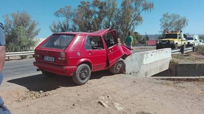 Motor ry in betonmuur vas