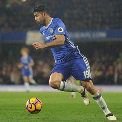 Costa back to fire Chelsea, Wenger sent off as Arsenal chase