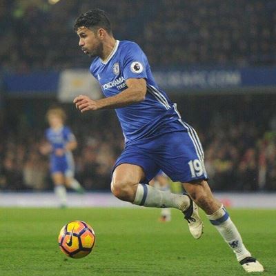 Costa back to fire Chelsea, Wenger sent off as Arsenal chase