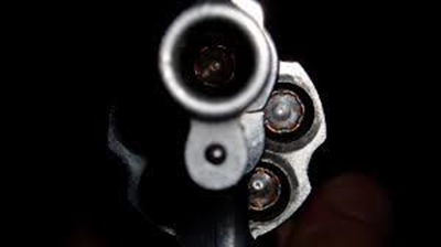 Cop shot in face during stop-and-search in Roodepoort