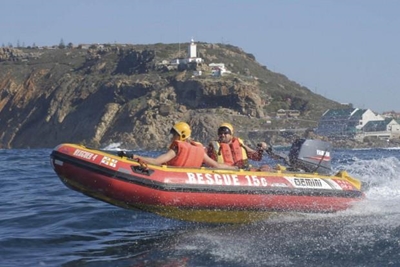 NSRI red man op kayak