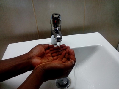Gebruik water spaarsamig
