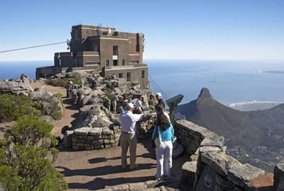Almost 1 million tourists over festive season