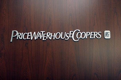 PricewaterhouseCoopers apologises for blunder at the Oscars