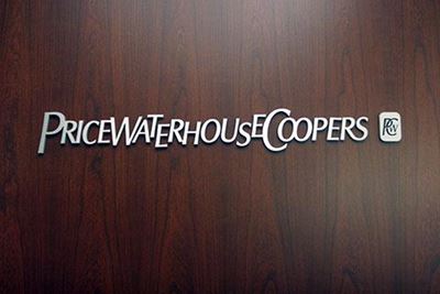 PricewaterhouseCoopers apologises for blunder at the Oscars