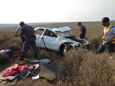 Meisie (18) ernstig beseer na motor rol