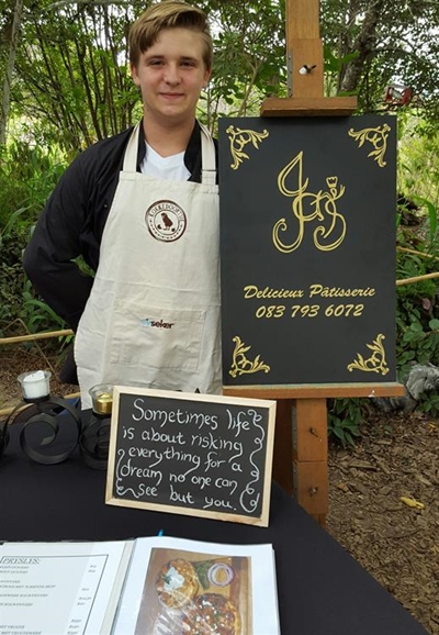 Local young chef in kykNET's Kokkedoortjie
