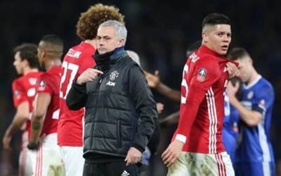 Chelsea beat Mourinho's