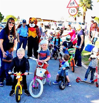 Toddlers show Buffers how it's done