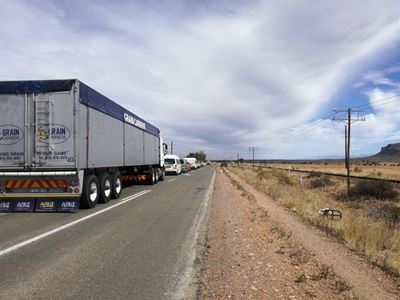 Padwerke tussen Oudtshoorn en De Rust