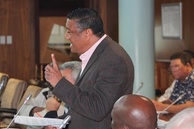 Civil engineering director again in line of fire